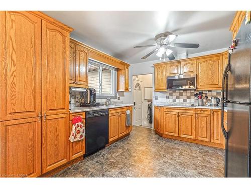 49 Wiltshire Drive, Brantford, ON - Indoor Photo Showing Kitchen