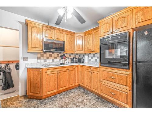 49 Wiltshire Drive, Brantford, ON - Indoor Photo Showing Kitchen