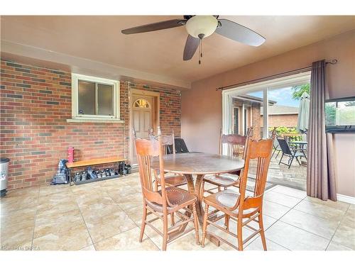 49 Wiltshire Drive, Brantford, ON - Indoor Photo Showing Dining Room