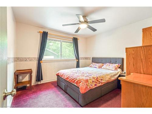 49 Wiltshire Drive, Brantford, ON - Indoor Photo Showing Bedroom