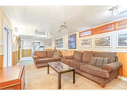 49 Wiltshire Drive, Brantford, ON - Indoor Photo Showing Living Room