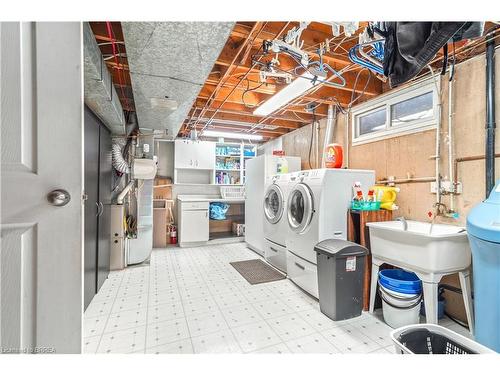 49 Wiltshire Drive, Brantford, ON - Indoor Photo Showing Laundry Room