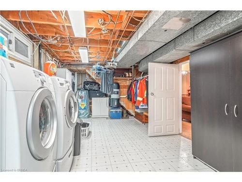 49 Wiltshire Drive, Brantford, ON - Indoor Photo Showing Laundry Room