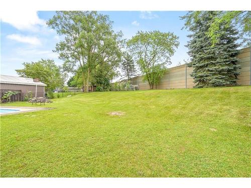 49 Wiltshire Drive, Brantford, ON - Outdoor