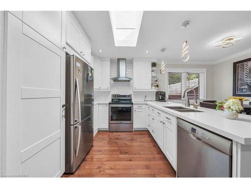 2086 Hixon Street, Oakville, ON - Indoor Photo Showing Kitchen