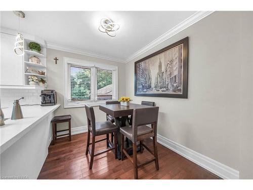 2086 Hixon Street, Oakville, ON - Indoor Photo Showing Dining Room