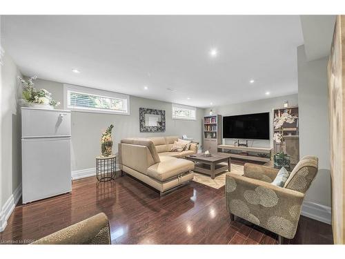 2086 Hixon Street, Oakville, ON - Indoor