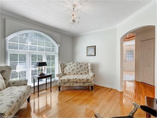 4129 Pincay Oaks Lane, Burlington, ON - Indoor Photo Showing Living Room