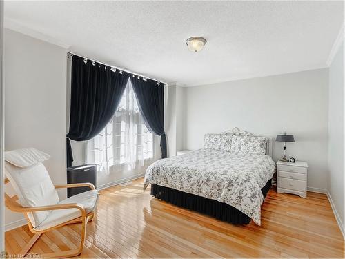 4129 Pincay Oaks Lane, Burlington, ON - Indoor Photo Showing Bedroom