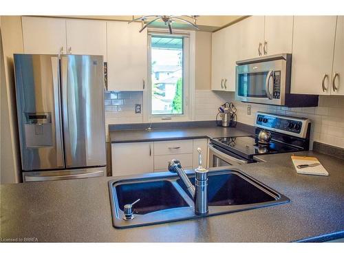 1370 Treeland Street, Burlington, ON - Indoor Photo Showing Kitchen With Double Sink