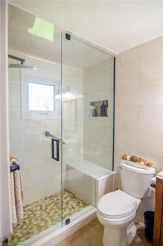 1370 Treeland Street, Burlington, ON - Indoor Photo Showing Bathroom