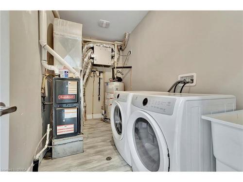 72 Balfour Street, Brantford, ON - Indoor Photo Showing Laundry Room