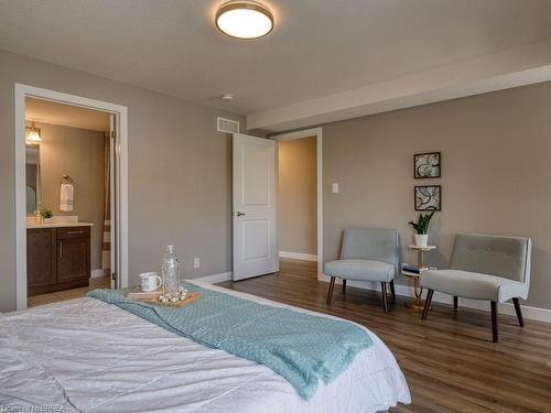 E12-439 Athlone Avenue, Woodstock, ON - Indoor Photo Showing Bedroom