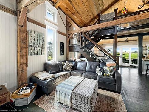 95 River Road, Paris, ON - Indoor Photo Showing Living Room