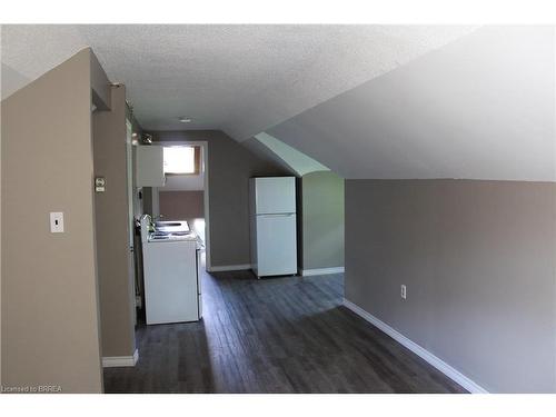 10 Hart Street, Brantford, ON - Indoor Photo Showing Other Room