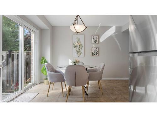 5-7 Southside Place, Hamilton, ON - Indoor Photo Showing Dining Room