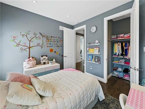 387 Robinson Road, Brantford, ON - Indoor Photo Showing Bedroom