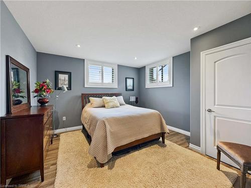 387 Robinson Road, Brantford, ON - Indoor Photo Showing Bedroom