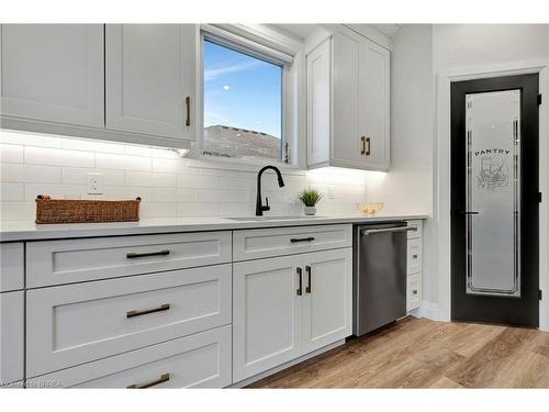 154930 15Th Line, Thamesford, ON - Indoor Photo Showing Kitchen