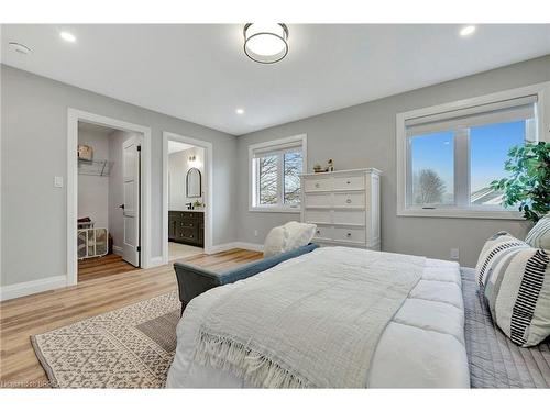 154930 15Th Line, Thamesford, ON - Indoor Photo Showing Bedroom