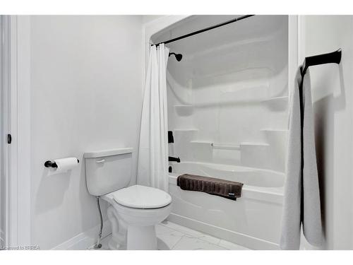 154930 15Th Line, Thamesford, ON - Indoor Photo Showing Bathroom