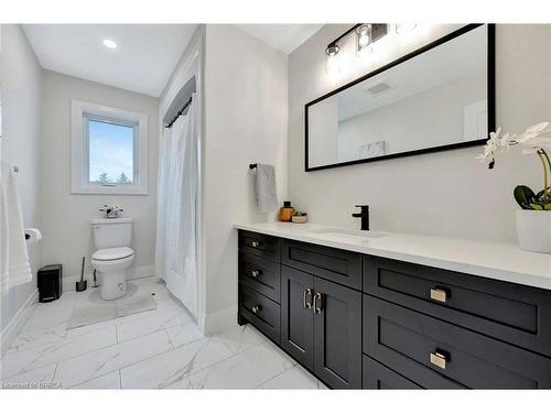 154930 15Th Line, Thamesford, ON - Indoor Photo Showing Bathroom