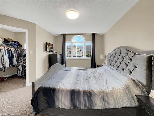 106-20 Mcconkey Crescent, Brantford, ON - Indoor Photo Showing Bedroom