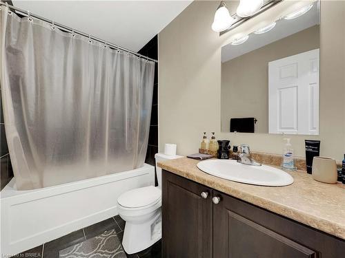 106-20 Mcconkey Crescent, Brantford, ON - Indoor Photo Showing Bathroom