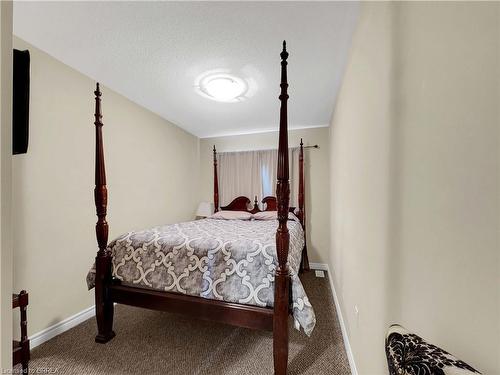 106-20 Mcconkey Crescent, Brantford, ON - Indoor Photo Showing Bedroom