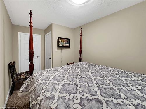 106-20 Mcconkey Crescent, Brantford, ON - Indoor Photo Showing Bedroom