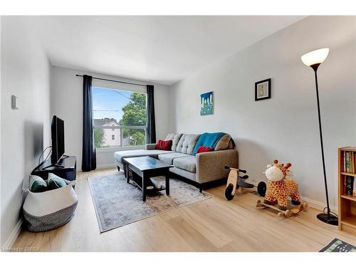 A-17 Raleigh Street, Brantford, ON - Indoor Photo Showing Living Room