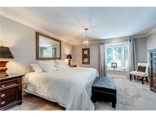 206 Fiddler'S Green Road, Ancaster, ON - Indoor Photo Showing Bedroom