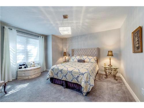 206 Fiddler'S Green Road, Ancaster, ON - Indoor Photo Showing Bedroom