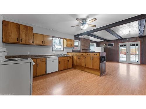 114 Erie Avenue, Brantford, ON - Indoor Photo Showing Kitchen