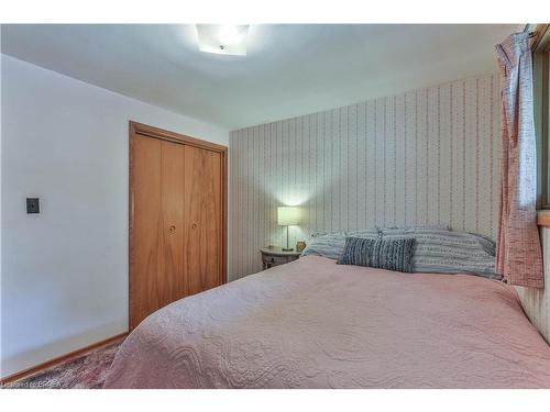 242 Edgewood Drive, Woodstock, ON - Indoor Photo Showing Bedroom