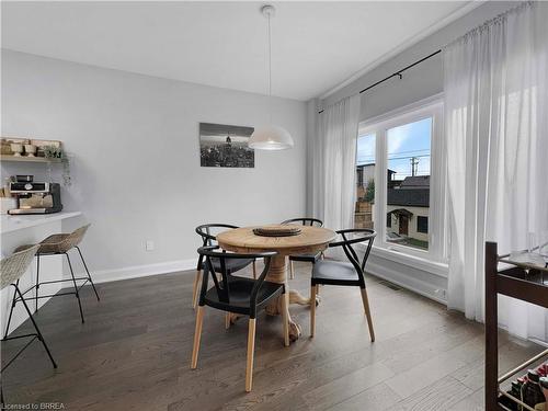 7 Spring Street, Brantford, ON - Indoor Photo Showing Dining Room