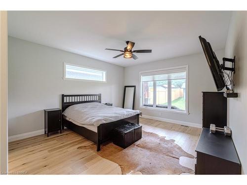 228 Oak Street, Simcoe, ON - Indoor Photo Showing Bedroom