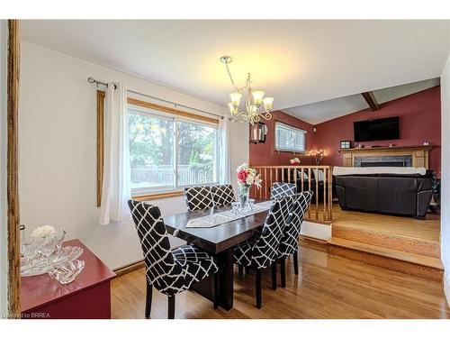 7128 Mcgill Street, Niagara Falls, ON - Indoor Photo Showing Dining Room