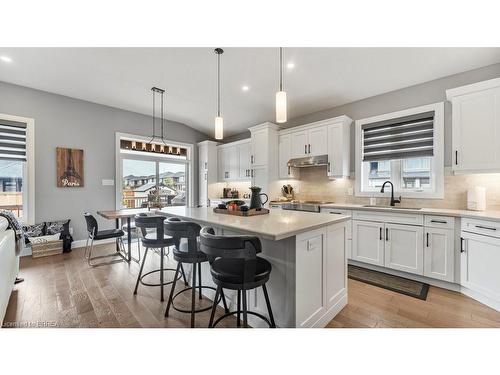 5 Edgar Place, Paris, ON - Indoor Photo Showing Kitchen With Upgraded Kitchen