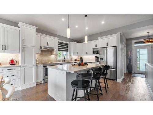 5 Edgar Place, Paris, ON - Indoor Photo Showing Kitchen With Upgraded Kitchen