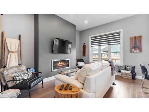 5 Edgar Place, Paris, ON - Indoor Photo Showing Living Room With Fireplace