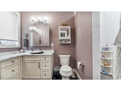 5 Edgar Place, Paris, ON - Indoor Photo Showing Bathroom