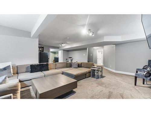 5 Edgar Place, Paris, ON - Indoor Photo Showing Living Room