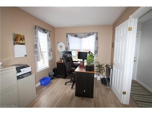 D-58 Harris Avenue, Brantford, ON - Indoor Photo Showing Other Room