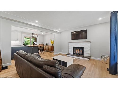 9 Willowdale Crescent, Port Dover, ON - Indoor Photo Showing Living Room With Fireplace