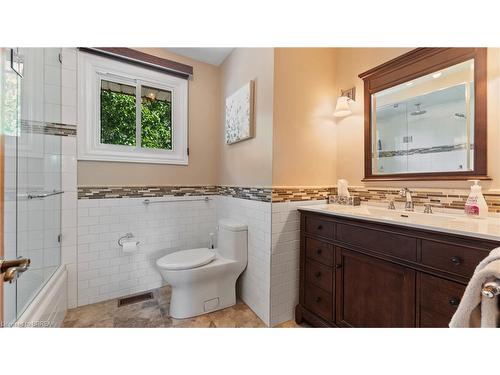 9 Willowdale Crescent, Port Dover, ON - Indoor Photo Showing Bathroom