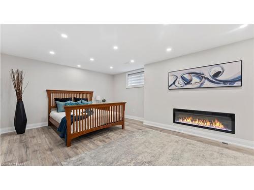 10 Mottistone Court, Brantford, ON - Indoor With Fireplace