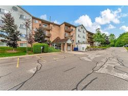 312-345 Briarmeadow Drive  Kitchener, ON N2A 4J6