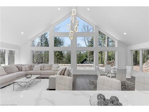 1814 Riding Ranch Road, South River, ON - Indoor Photo Showing Living Room