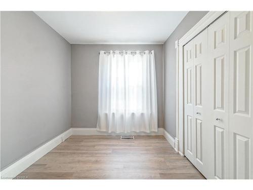 49 Jarvis Street, Brantford, ON - Indoor Photo Showing Other Room